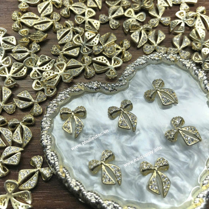 Charm Sắt 14