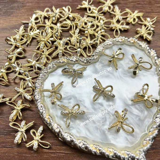 Charm Sắt 14