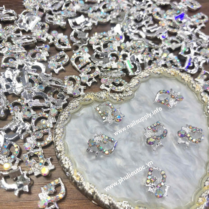Charm Sắt 5