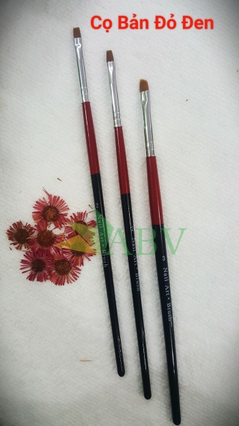 Cọ bảng cán đỏ đen