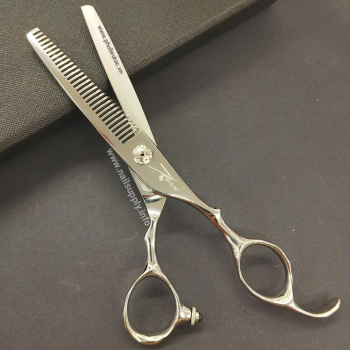 Kéo Tĩa Tóc Artist X10-630