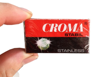 Lam Croma (10 Lưỡi)