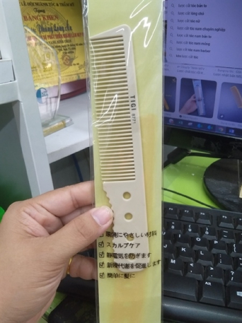 Lược Cắt Tigi 8771