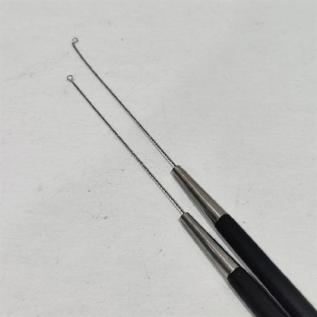 Móc Gió Tai Cán Đen