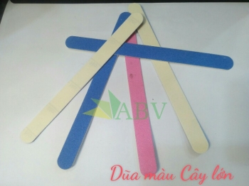 Dũa màu cây lớn