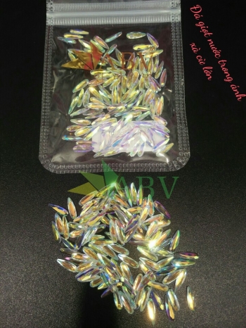 Đá giọt nước trong ánh xà cừ